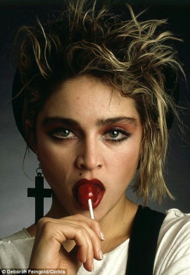 Speciālisti saskaitījuši Madonnas plastiskās operācijas (FOTO) (Bilde 2)