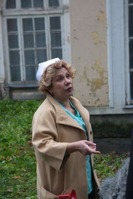 Smukā dziedātāja Gļukoza debitē kino kopā ar Aleksandra Revas Vieglās uzvedības vecmāmiņu (Bilde 3)