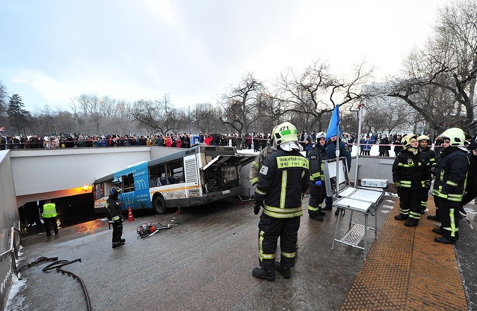 Maršruta autobusam ietriecoties pūlī Maskavā nogalināti 5 cilvēki, vairāk kā 15 smagi savainoti. VIDEO (Bilde 2)