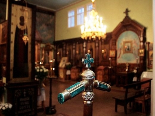 ZATLERS aizvedis sievu uz baznīcu (FOTO) (Bilde 3)