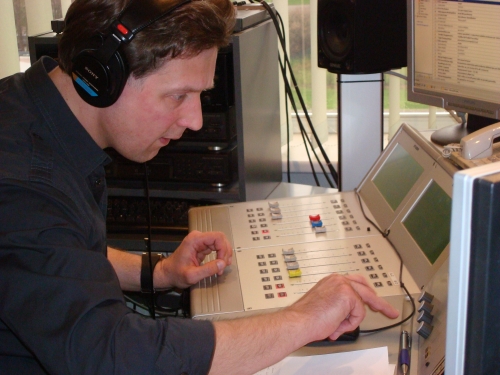 Jauna stunda ir situsi  - „Radio SWH” darbu sācis Normunds Rutulis (FOTO) (Bilde 2)