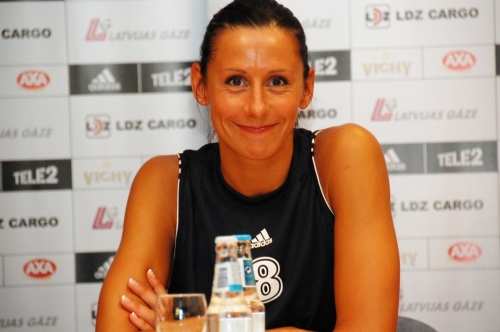 Basketboliste Gunta Baško nedomā precēties ar jauno draugu (FOTO) (Bilde 2)