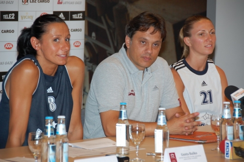 Basketboliste Gunta Baško nedomā precēties ar jauno draugu (FOTO) (Bilde 4)