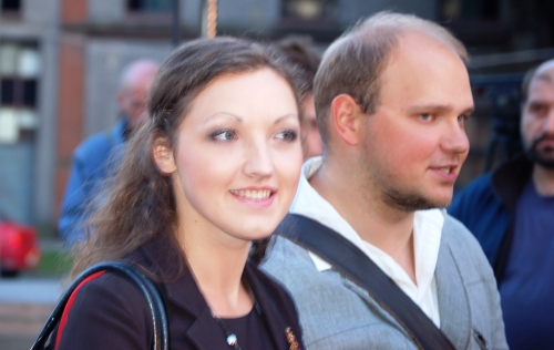 Aigars Runčis sabiedrībā iziet ar divām daiļā dzimuma pārstāvēm (FOTO) (Bilde 2)
