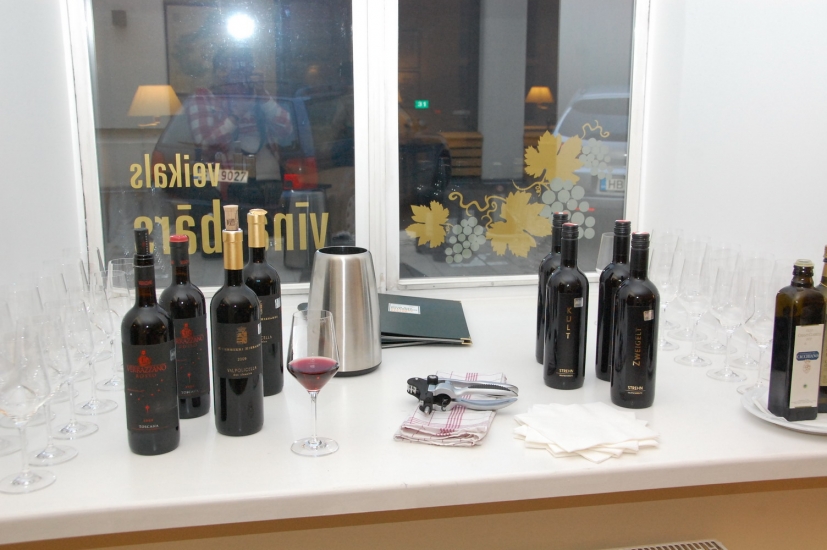 Jaunā vīna bāra "Different Wine" atvēršana (FOTO) (Bilde 1)