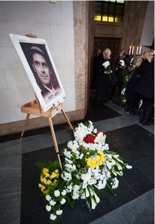 FOTO no Rīgas krematorijas. Atvadas no Mārtiņa Freimaņa (Bilde 2)