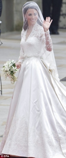 Keitas Midltones kāzu kleita izrādījies lēts pakaļdarinājums (FOTO) (Bilde 1)