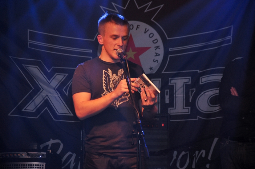 KAŽU albuma prezentācijā atbalsta draudzene un suns (FOTO) (Bilde 2)