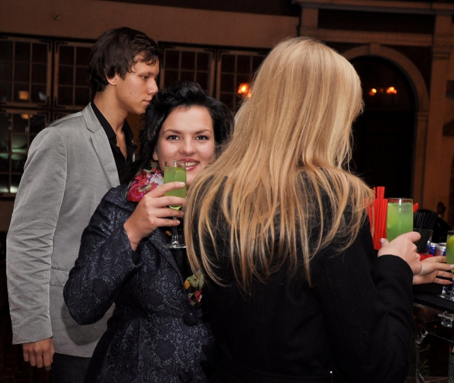 RAJECKA ar meitu izvēlas vienu alkoholisko dzērienu (FOTO) (Bilde 1)