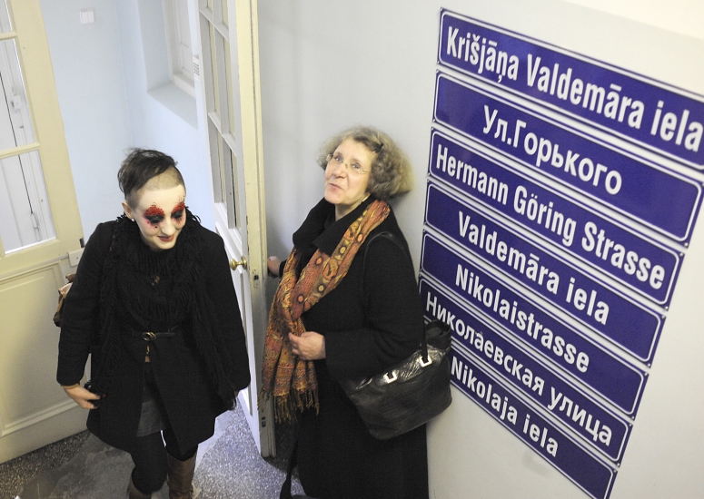 Bruno Birmaņa tērpu kolekcija „13 sievietes, kuras es (vēl) neapprecēju” (Bilde 2)