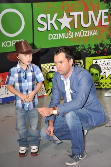 GRIGALIM parādījušās tēva jūtas (FOTO) (Bilde 3)
