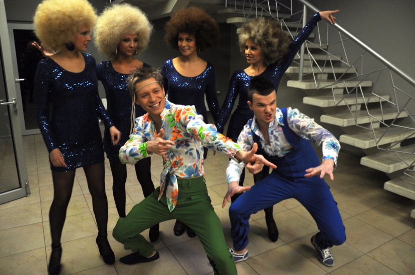 Disko supermuša un stilīgi tērpi (FOTO) (Bilde 1)
