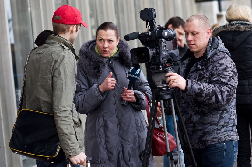 Jānis Spinga devies ceļā pie Hjū Hefnera (FOTO) (Bilde 1)