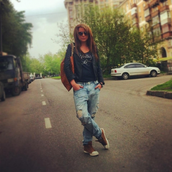 Dziedātāja Stacy "uzmetusi" blondīnes (FOTO) (Bilde 4)