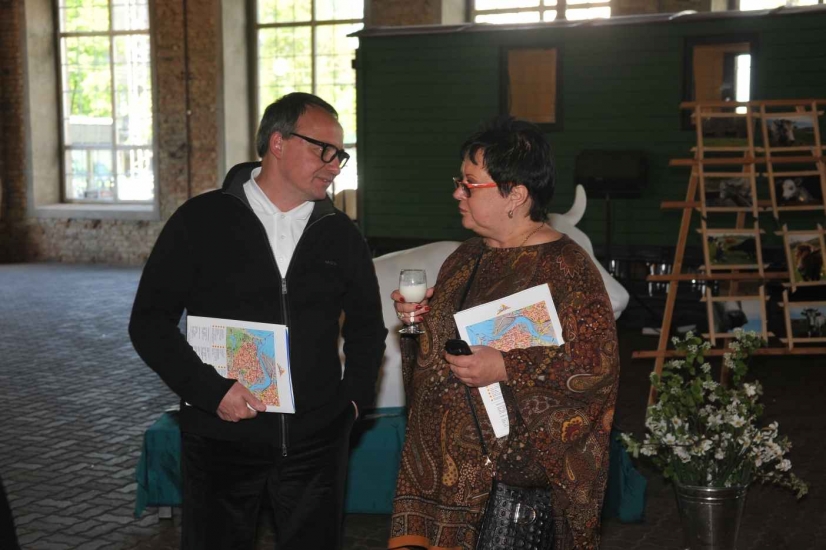 Pasākumu „Govju parāde Ventspils 2012” apmeklē sabiedrībā zināmi ļaudis (FOTO) (Bilde 2)