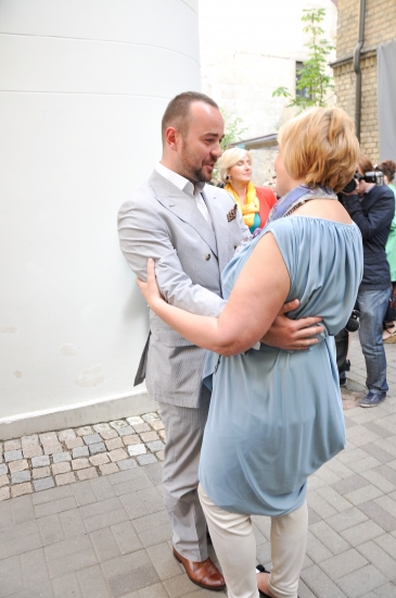 ŠKUTĀNS nesmādē bagātīgi klātos galdus (FOTO) (Bilde 4)
