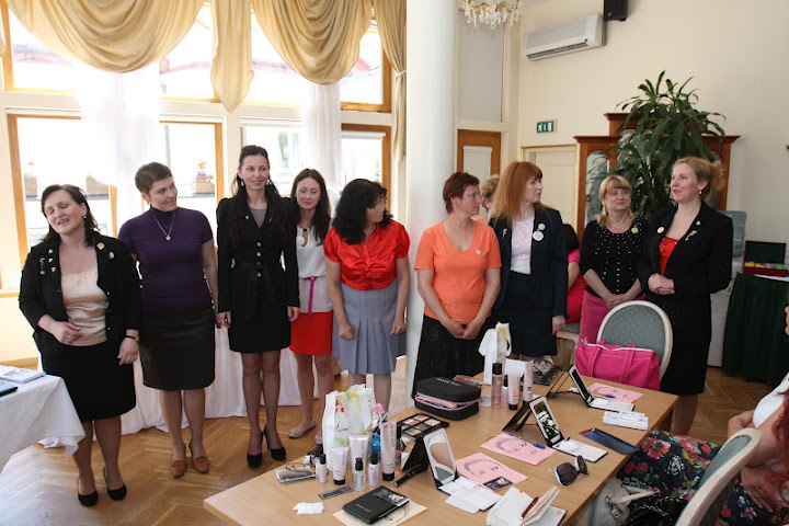 DRĀKE izklaidē vecmāmiņas (FOTO) (Bilde 3)
