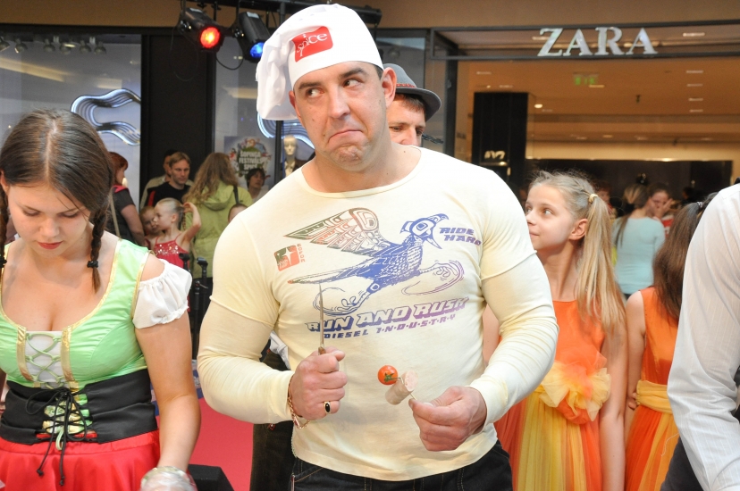 Raivja Vidža interesantās sejas izteiksmes (FOTO) (Bilde 2)
