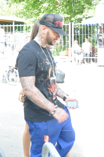 Reperi Timati apsargā buldozers (FOTO) (Bilde 4)