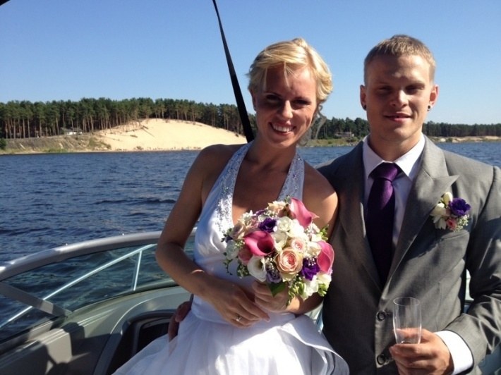 Šova "Dejo nost" dalībniece dodas medusmēnesī (FOTO) (Bilde 1)
