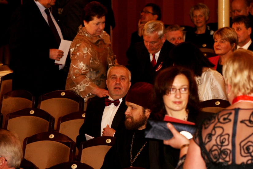 Skandalozā Rubesa, iespējams, darba laikā tirgo savas lauku mājas: pārdevusi īpašumus oligarha Andra Šķēles znotam (Bilde 3)