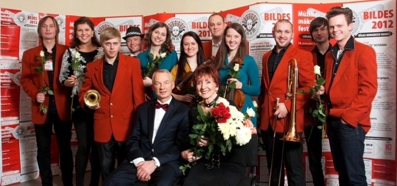 Muzikāls sveiciens katram un ikvienam no apvienības „Vintāža” (Bilde 2)
