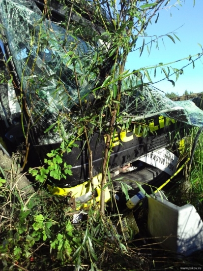 Autobusa Rīga-Maskava smagās autokatastrofas JAUNĀKIE EKSKLUZĪVIE FOTO/VIDEO. Brīdinām, ļoti nepatīkami skati! (Bilde 2)