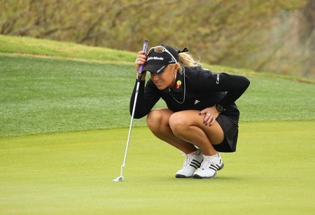 Apprecējusies seksīgākā latviešu golfere - PIKANTI FOTO (Bilde 2)