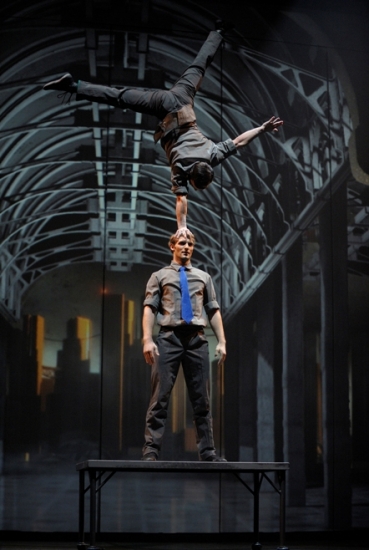 Rīgā viesosies slavenais Cirque Éloize no Kanādas (Bilde 2)