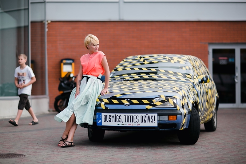 Lauris Reiniks bloķē dzērājšoferu auto - FOTO (Bilde 2)