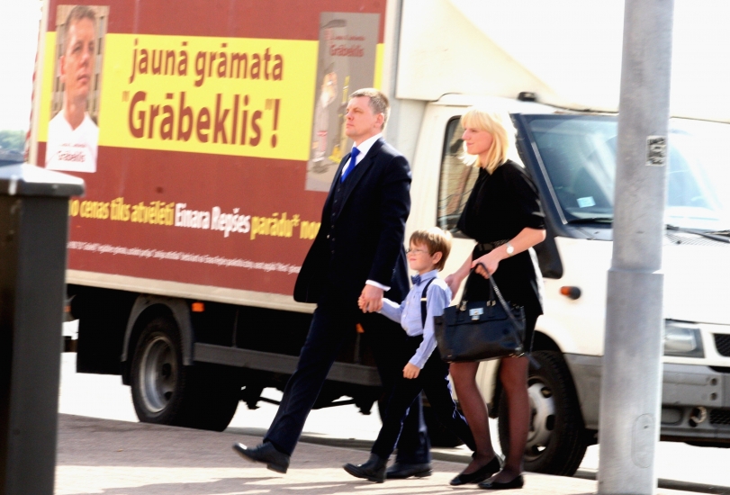 17 gadīgā skolniece nav bijusi vienīgā, ko Repše gribējis pavedināt (Bilde 1)