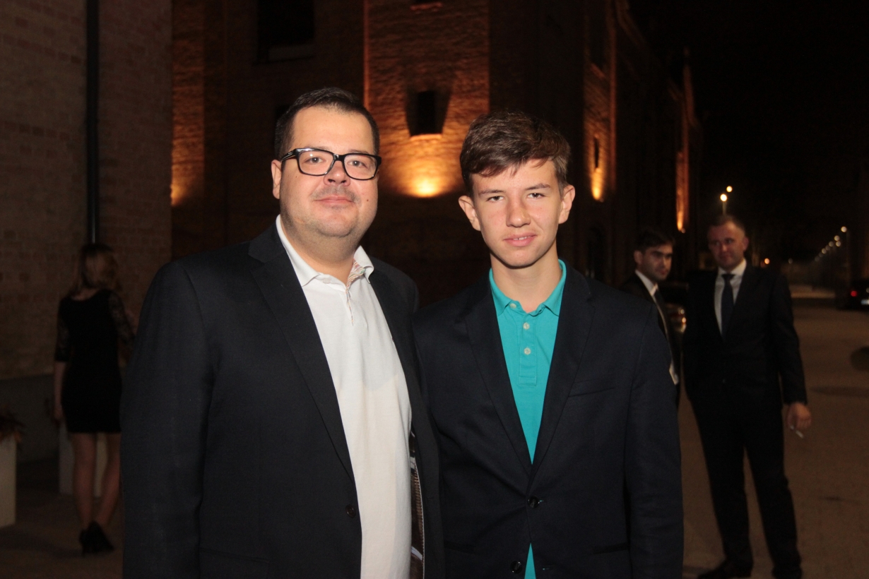 Ušakova līksmība un uzvarētājpartijas ballīte vēlēšanu naktī - FOTO (Bilde 4)