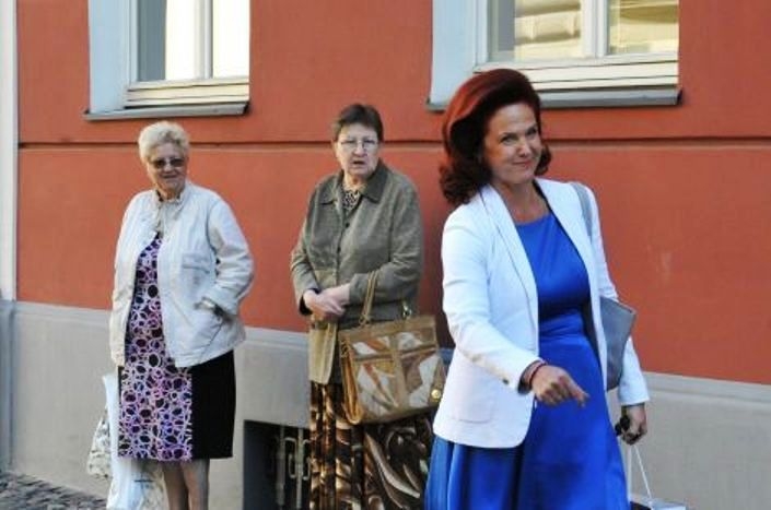Saeimas deputāts: Solvitas Āboltiņas vieta ir cietumā! (Bilde 2)