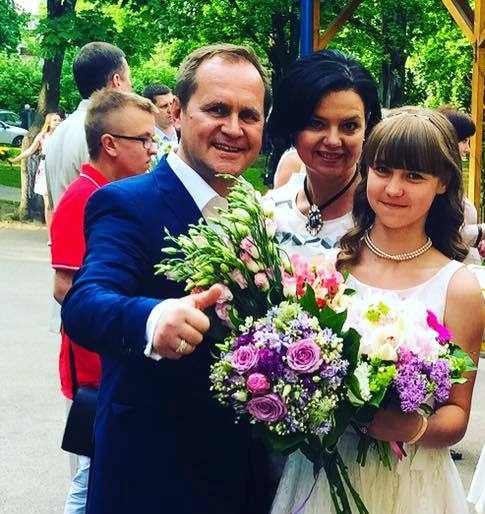 Sākas izlaidumi! Rača meita un Duļevskas dēls jau 'izlaidušies' (Bilde 2)