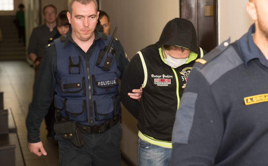 Imantas pedofils. 20 gadus jauns puisis vārdā Nauris Pikšteins. FOTO (Bilde 3)