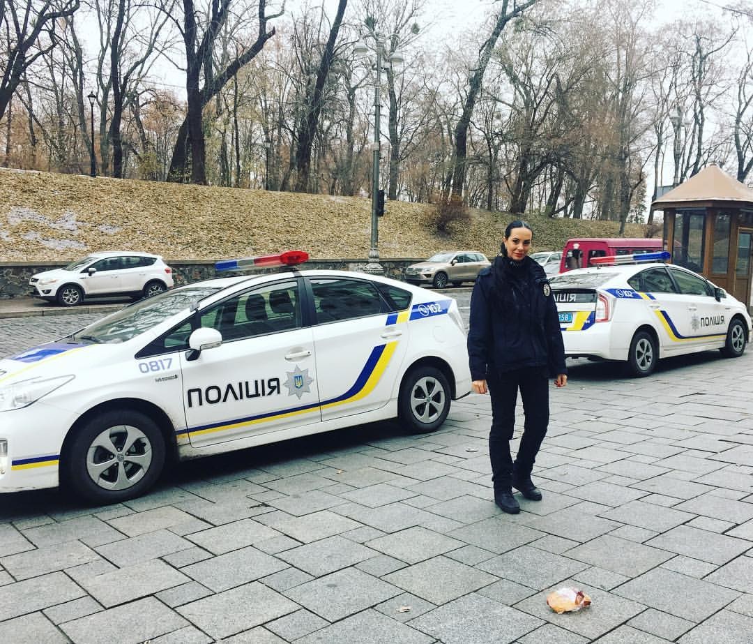 PIKANTI FOTO! Seksīgākā policiste Ukrainā un iespējams visā pasaulē (Bilde 2)