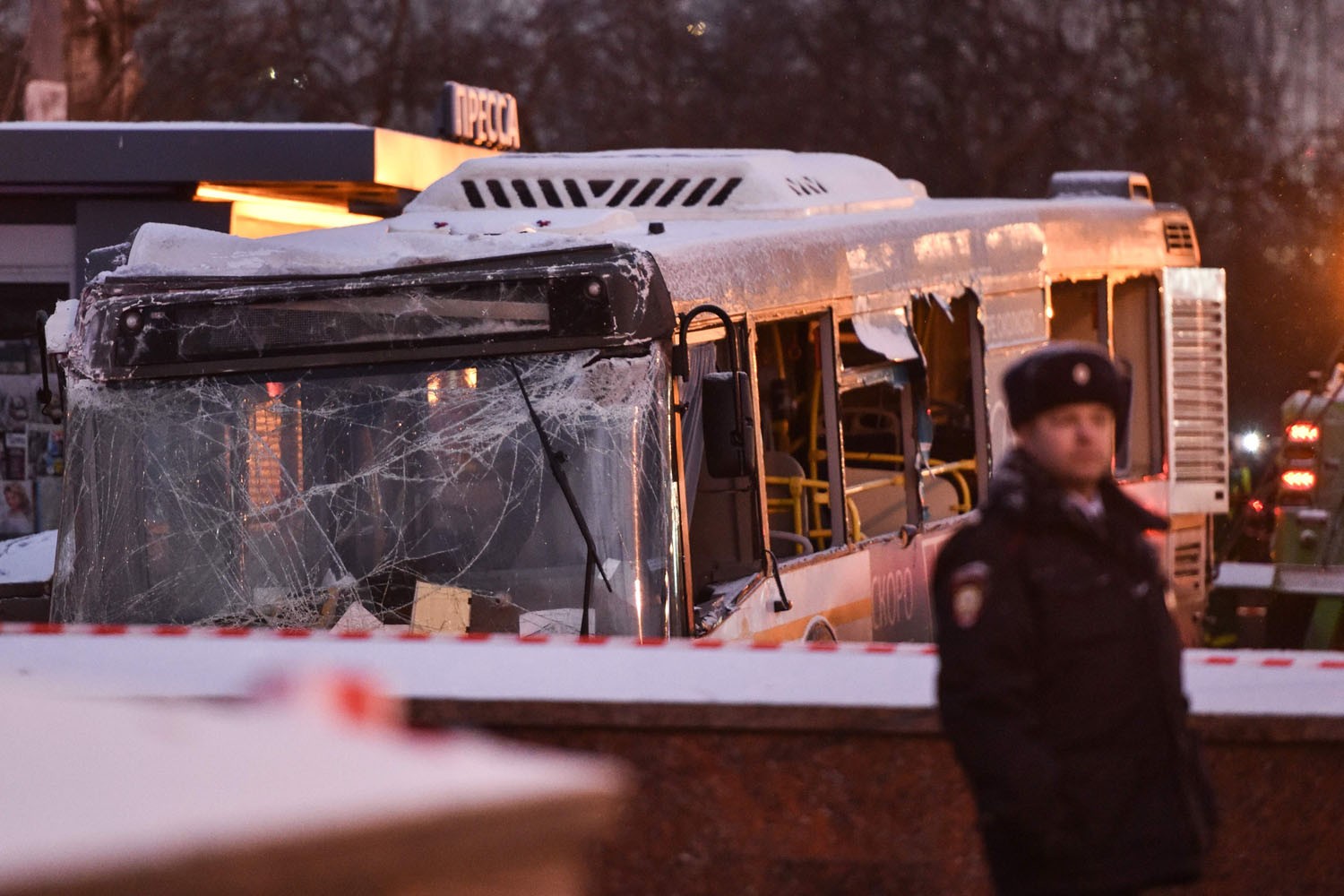 Maršruta autobusam ietriecoties pūlī Maskavā nogalināti 5 cilvēki, vairāk kā 15 smagi savainoti. VIDEO (Bilde 4)