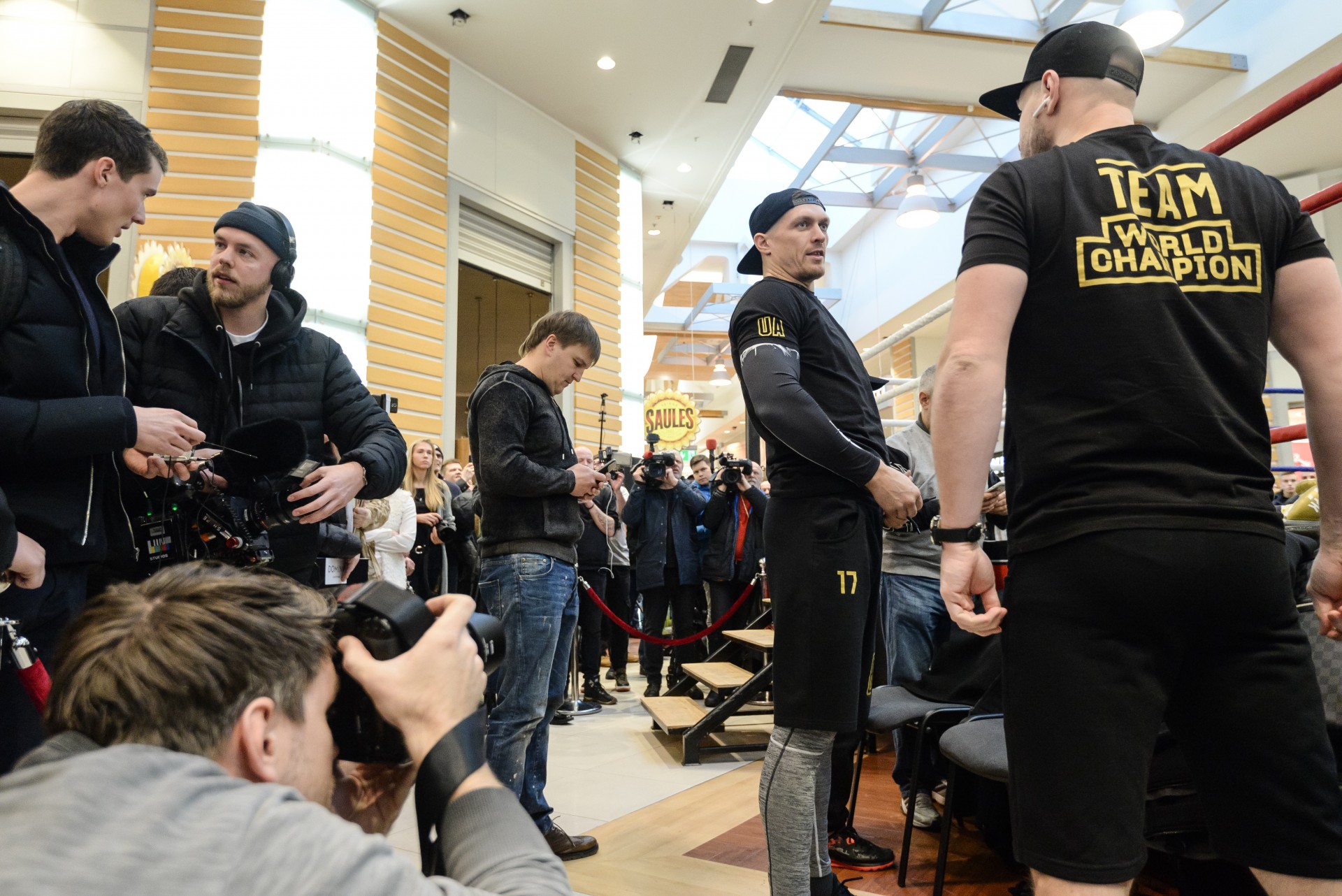 Maira Brieža un Oleksandra Usika publisko treniņu t/c Domina Shopping apmeklējuši vairāk nekā 1000 fani (Bilde 2)