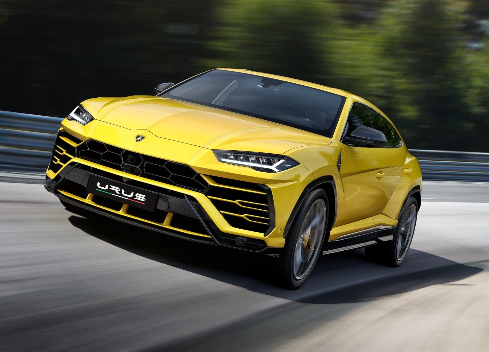 Izstādē 'Auto 2018' prezentēs pasaulē visātrāko apvidnieku 'Lamborghini Urus' (Bilde 1)