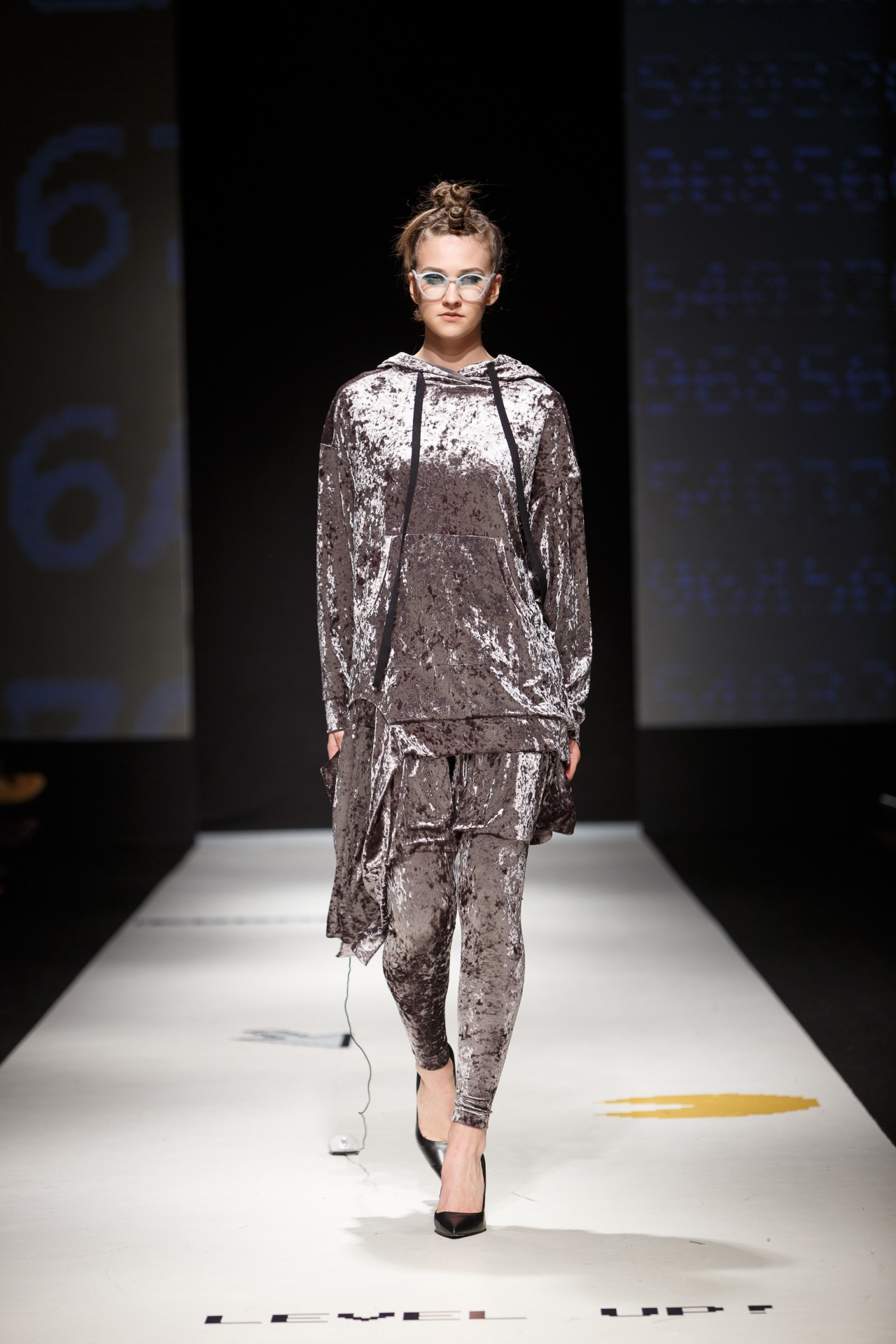 FOTO: Nolo tērpu kolekcija Riga Fashion Week 2018 (Bilde 1)