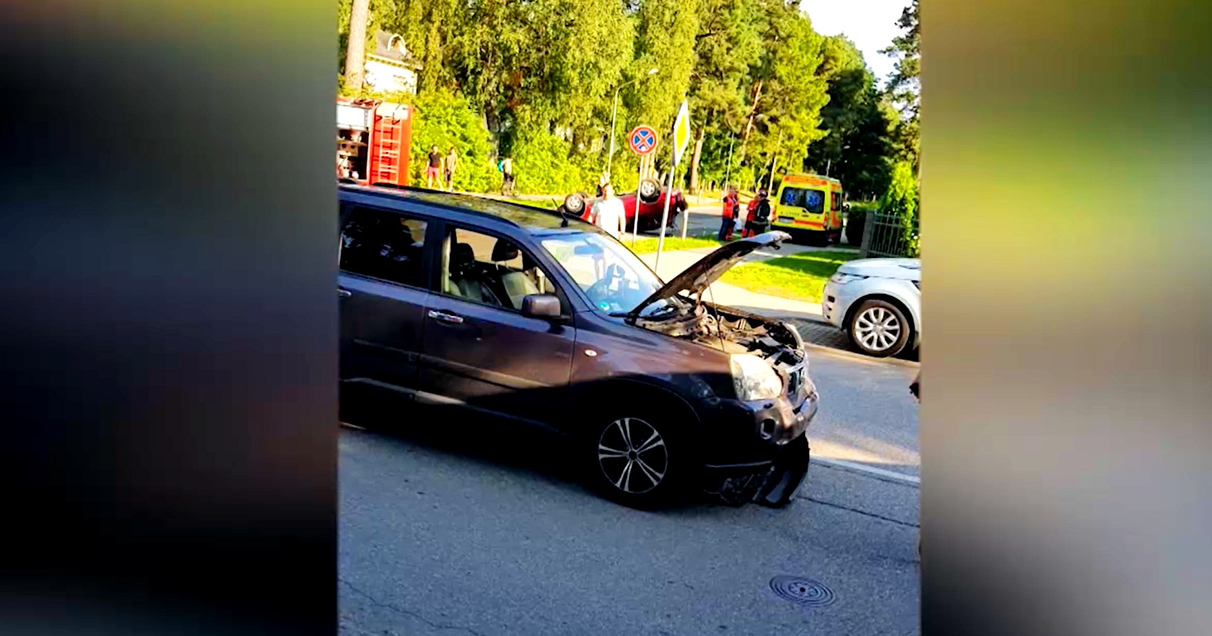 Jūrmalā jauns melnais punkts: Meža un Kalpaka prospektu krustojumā drausmīgas avārijas FOTO/VIDEO (Bilde 4)