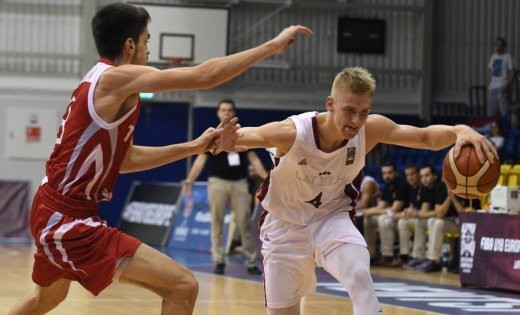 17 gadi. Kritiskā stāvoklī pēc sprādziena Siguldā reanimācijā nokļuvis talantīgais basketbolists, Eiropas vicečempions Dāvids Vīksne (Bilde 3)