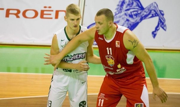 17 gadi. Kritiskā stāvoklī pēc sprādziena Siguldā reanimācijā nokļuvis talantīgais basketbolists, Eiropas vicečempions Dāvids Vīksne (Bilde 4)