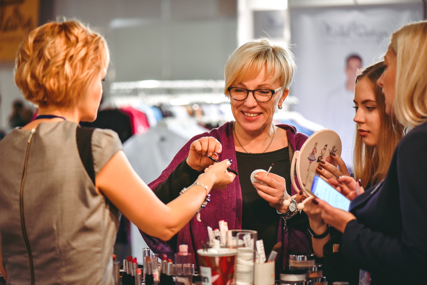 Krāsaini tērpi, sarkanas lūpas jeb skaistums izglābs pasauli! Krāšņā izstāde Baltic Beauty 2018 Ķīpsalā (Bilde 3)