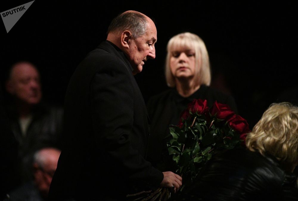 Visa Maskava raud. Slavenību zieds atvadās no 'Divpadsmit krēslu' režisora Marka Zaharova (Bilde 4)