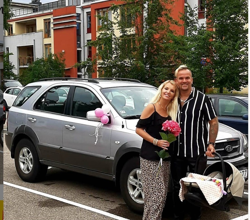 Pēc policijas iejaukšanās par meitas Mia foto Kivičs pieprasa astronomisku naudu  (Bilde 2)