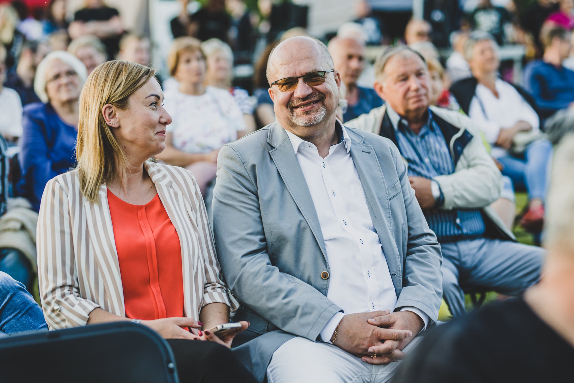 Vents Armands Krauklis steidzami uzrunā savus klausītājus, fanes un sekotājus (Bilde 1)