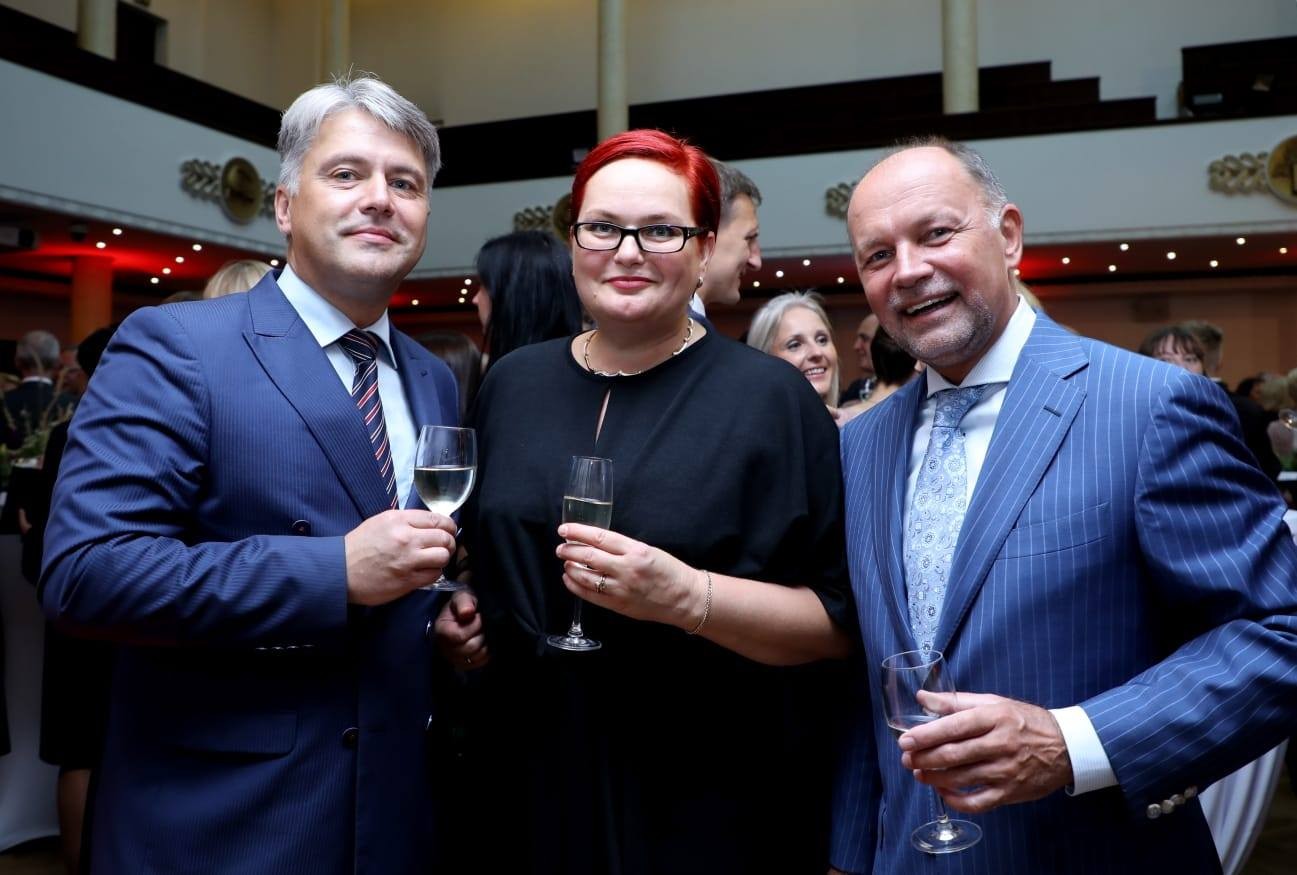 Alga 7800 EUR mēnesī no nodokļu maksātāju naudas! Nosaukts par hronisku dzērāju. Tiesībsargs Juris Jansons (Bilde 1)