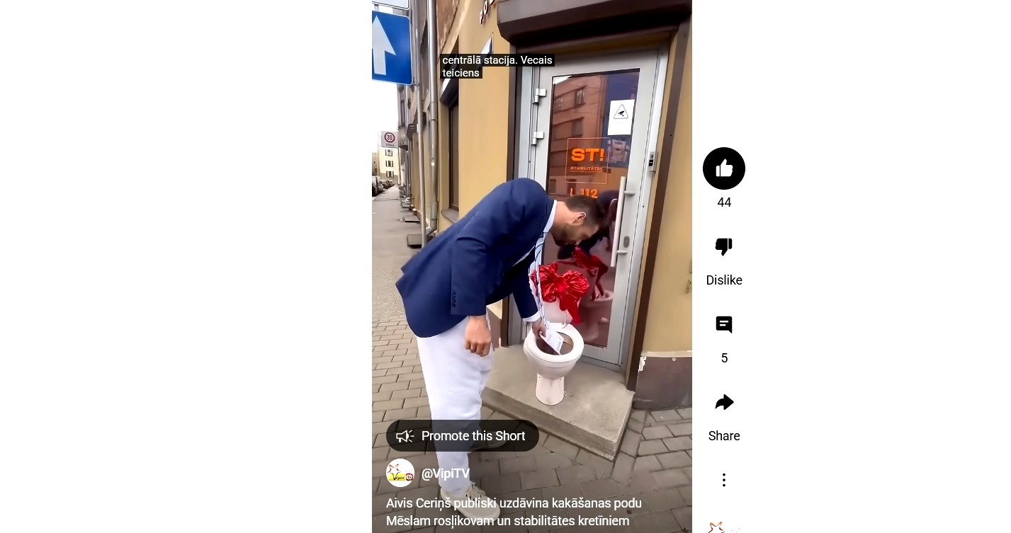 Aivis Ceriņš publiski uzdāvina kakāšanas podu Mēslam rosļikovam un stabilitātes kretīniem (Bilde 2)