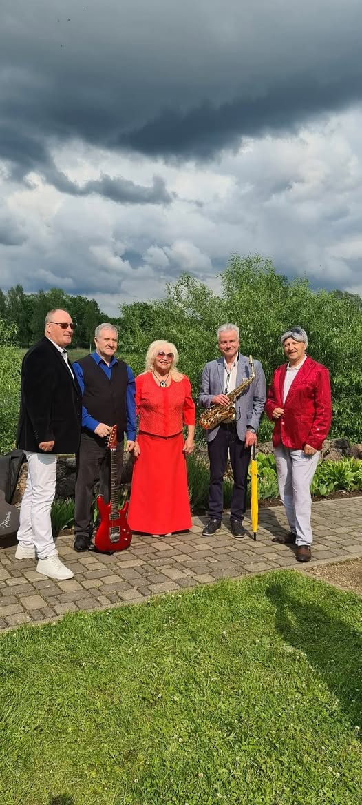 VIDEO. Jauna un romantiska dziesma! Mūziķis un LATVIJAS TOP korporatīvo pasākumu vadītājs Ainārs Ašaks (Bilde 1)